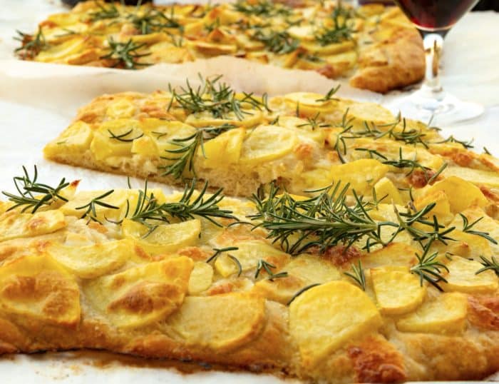 Schiacciata di patate croccante